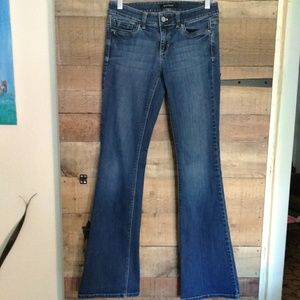 WHBM Flare Jeans Blanc 2L